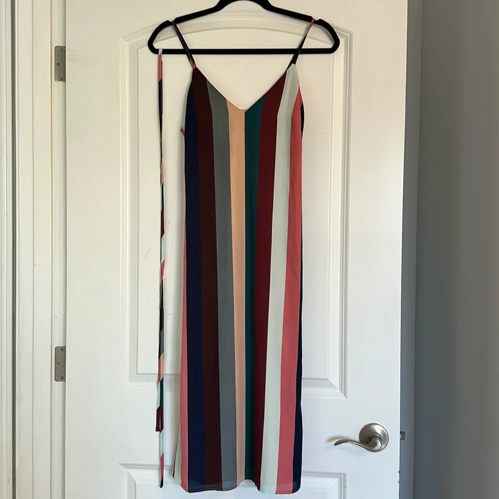 Lulu’s Striped Midi Dress
